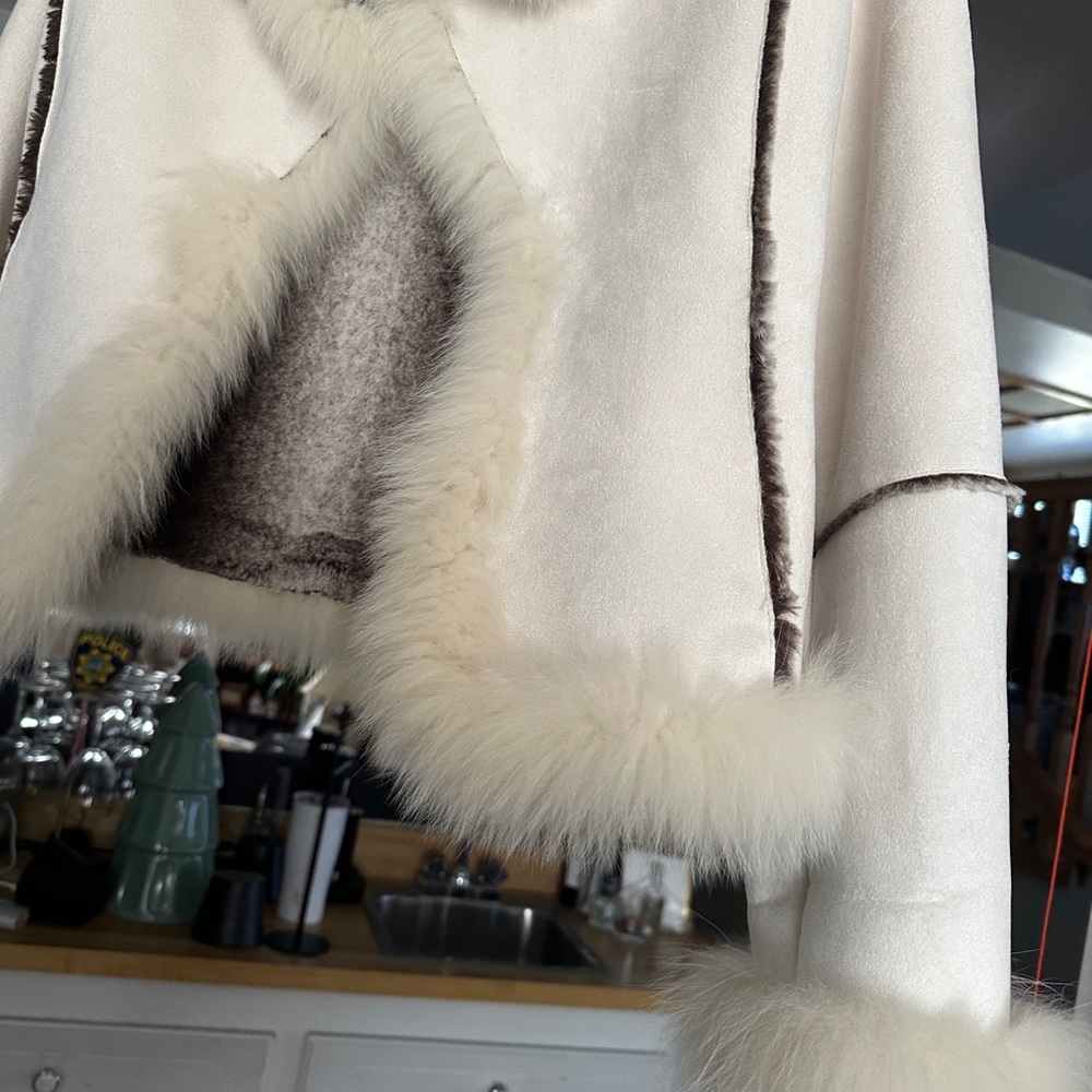 Cream Real Fur Trim Jacket - Picture 4 of 7